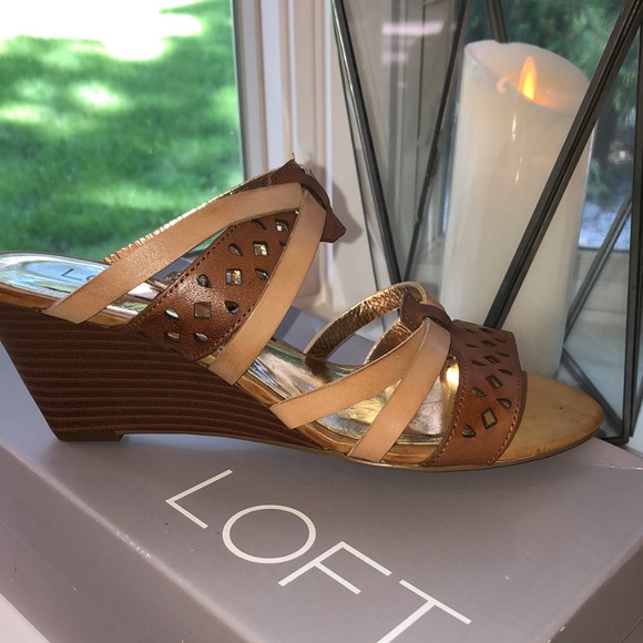 ANN TAYLOR LOFT Leather Sandals - Picture 2 of 16